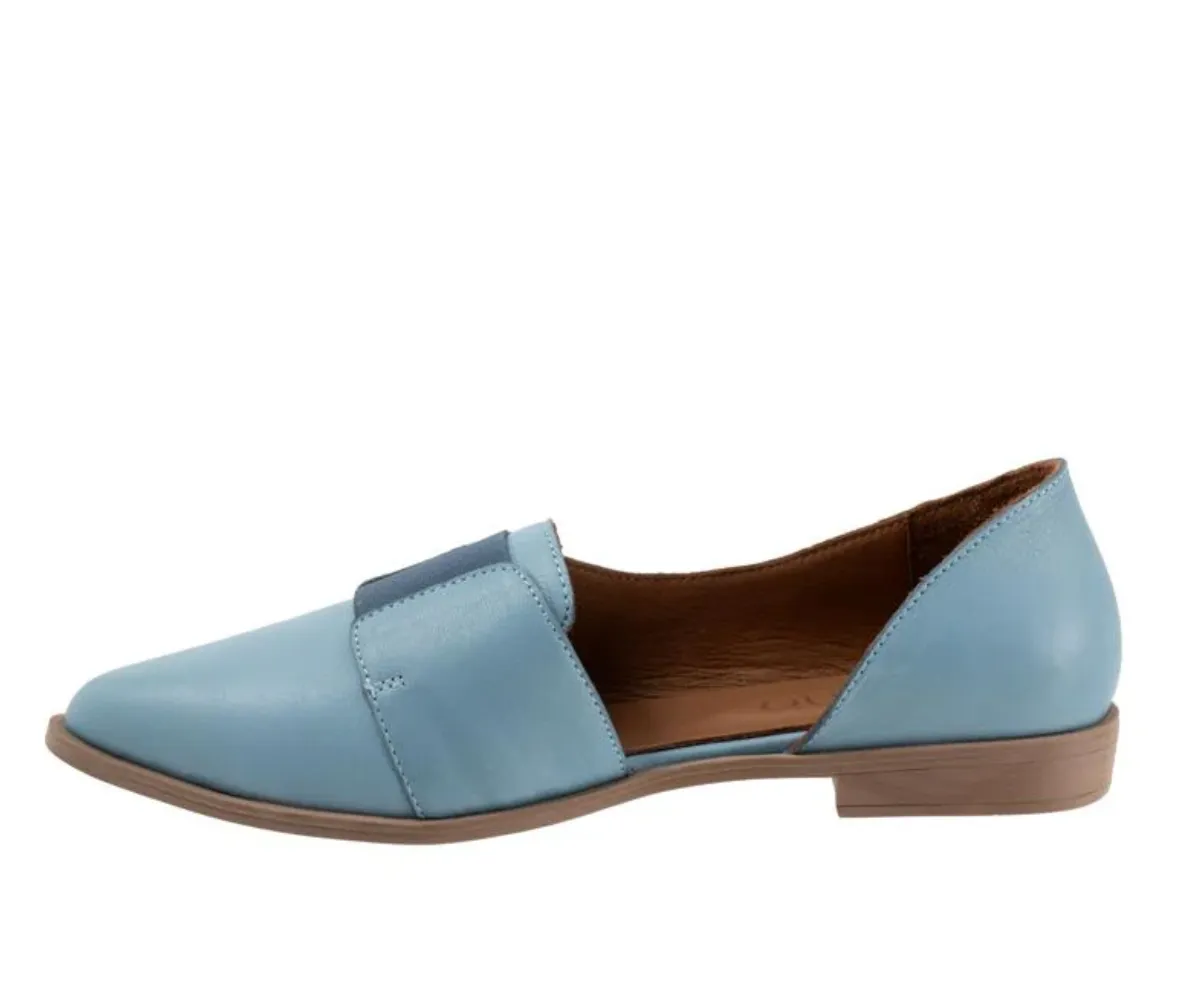 Bueno "Brenda" Denim Flat shoe