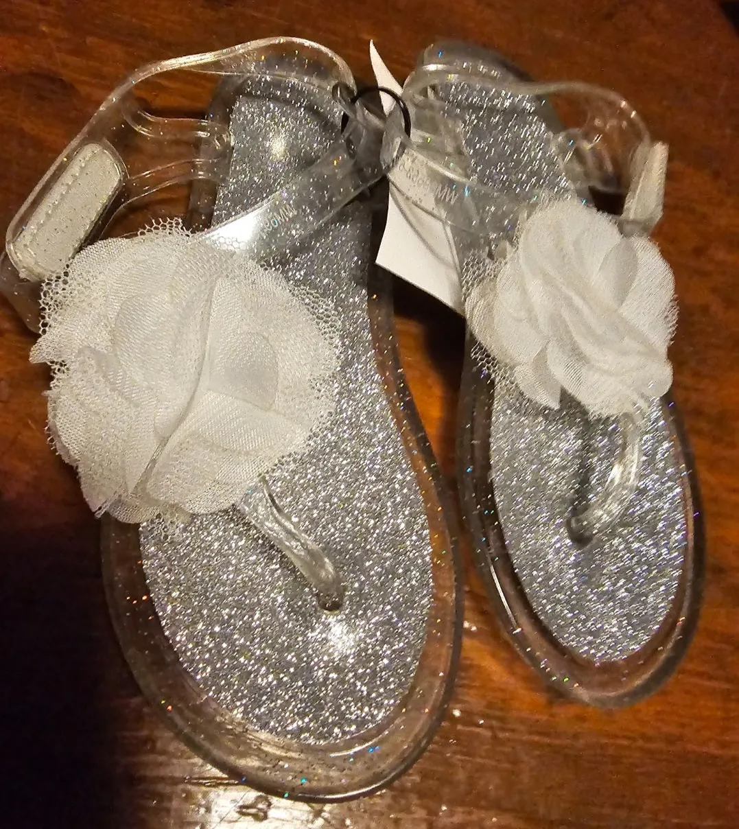Clear jelly sandals With white flower - size Shoes:      10 & 10.5 (Little Kid)