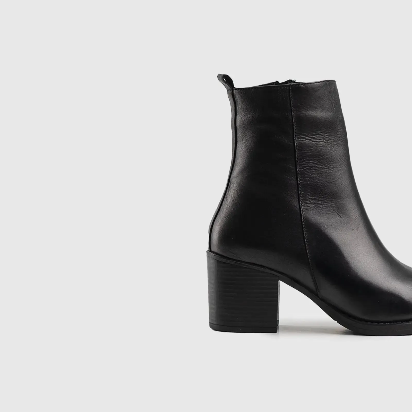 Leather Ankle Boots 11527