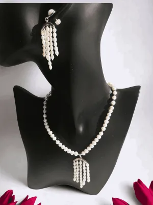 Maya Tassel Pearl Necklace