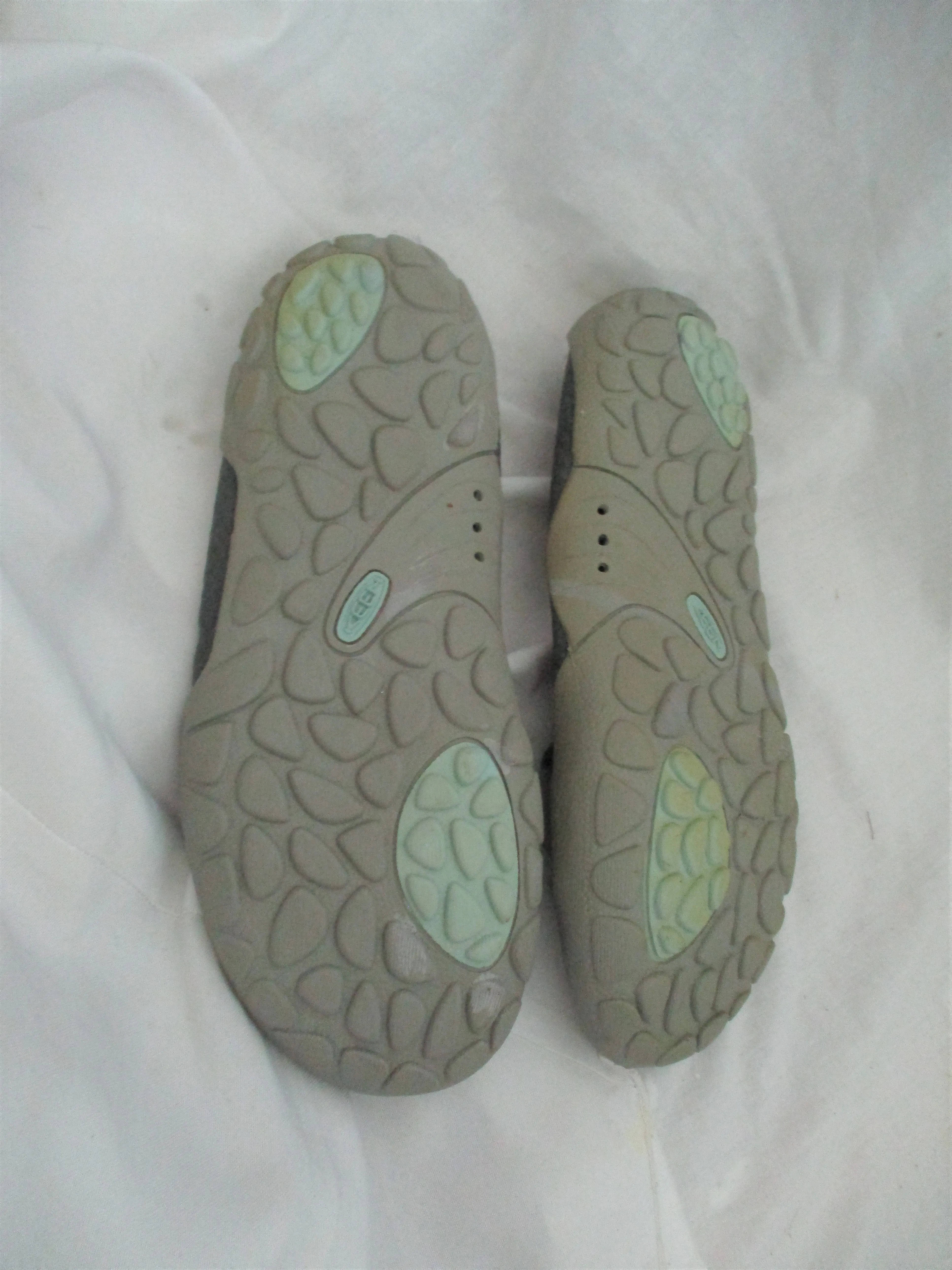 Womens KEEN Washable Vegan SHOES Sandals GRAY 11 Camping Swimming