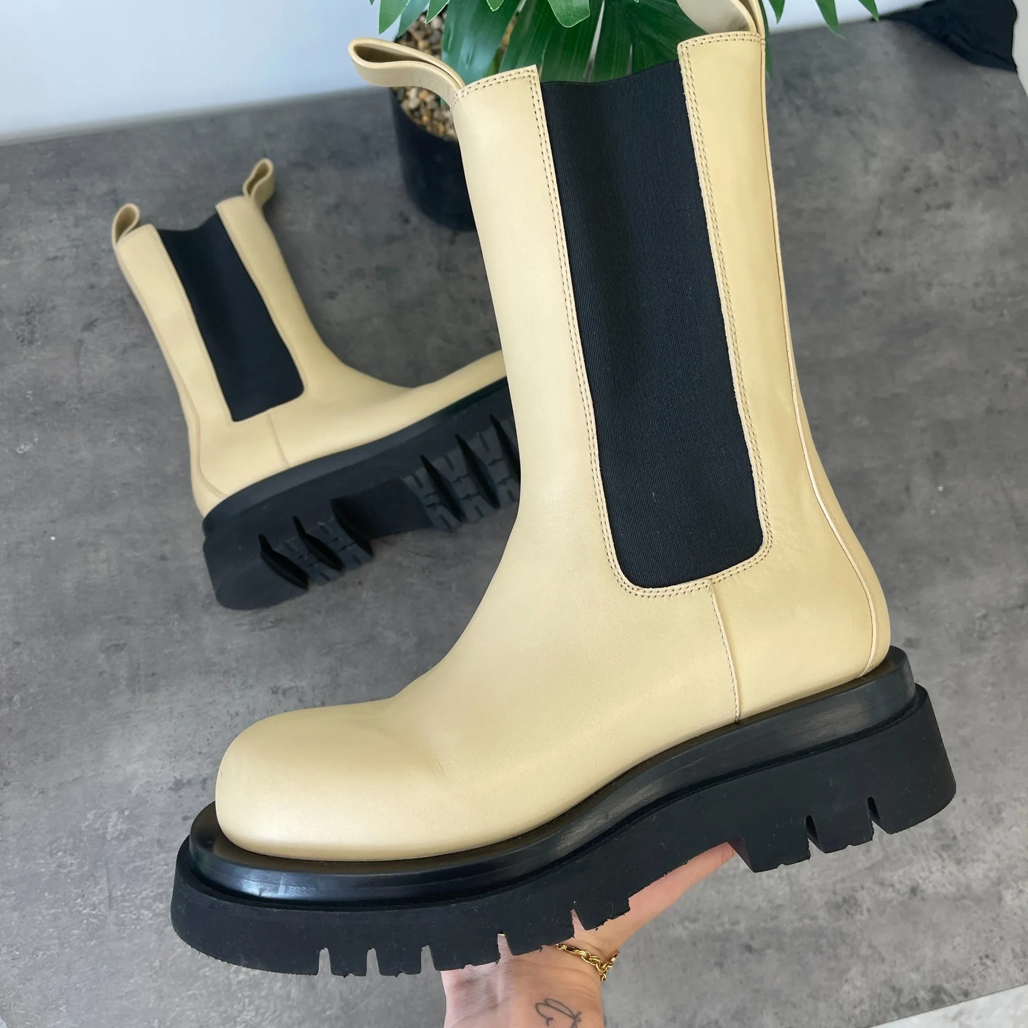 Women's Tire Chelsea Boots Beige Size EU 37.5 / UK 4.5